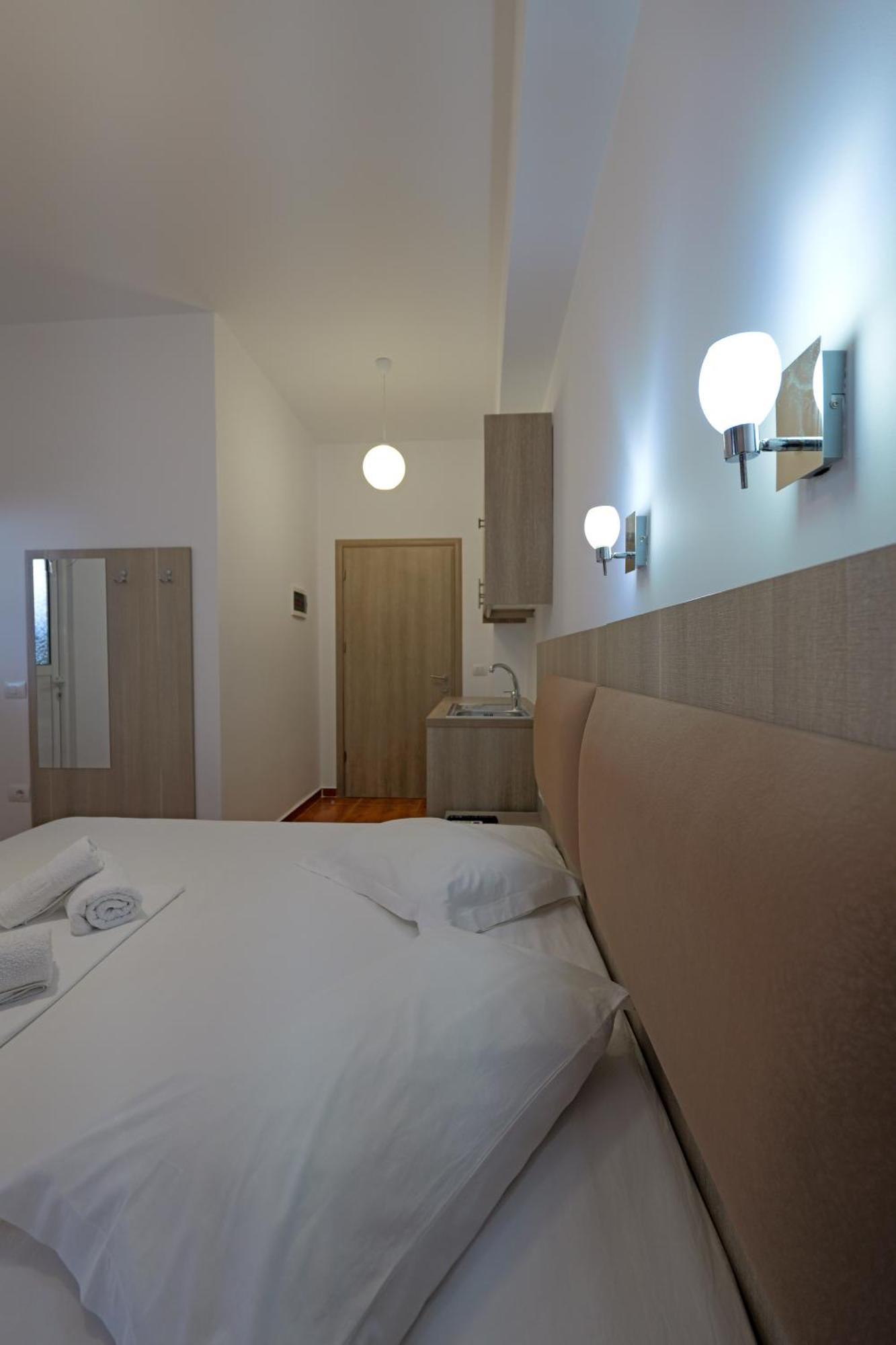 Hotel Vila Aurora Ksamil Zewnętrze zdjęcie